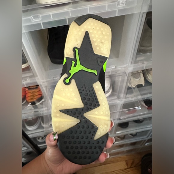 Jordan 6s - Picture 2 of 3